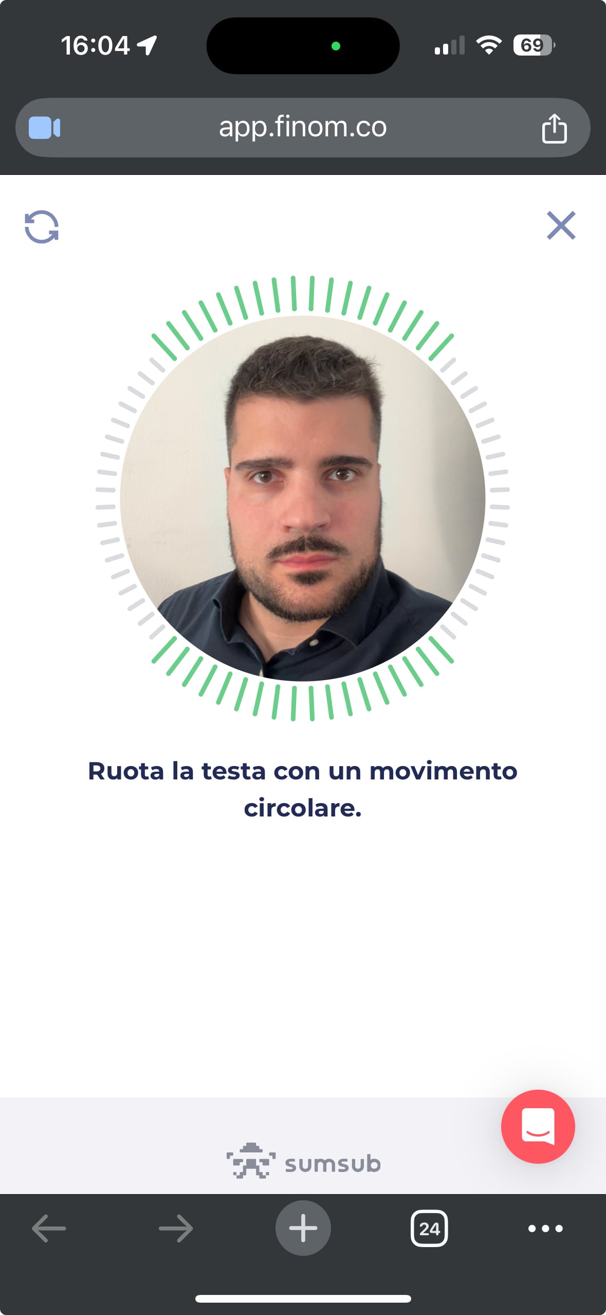 Movimento circolare della testa. La mia procedura di video-riconoscimento, in cui eseguo un movimento circolare della testa.